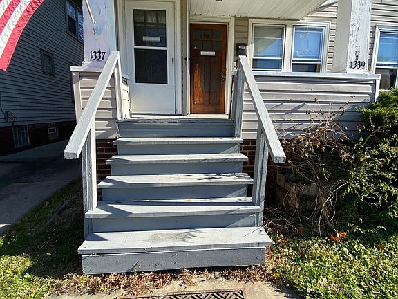3rd image of 1339 Phelps Ave