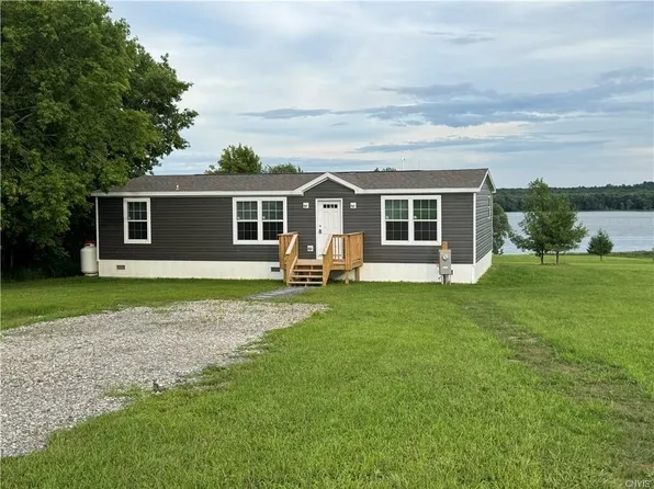 142 Lost Village Rd, Ogdensburg, NY 13669