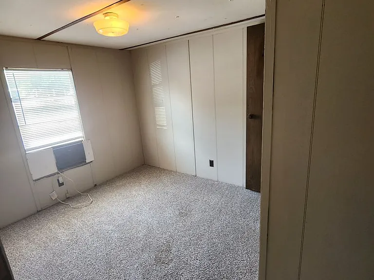 1219 W Oglethorpe Hwy — Photo 6