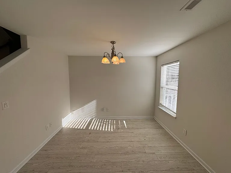 4820 Lynn Lee Cir — Photo 7