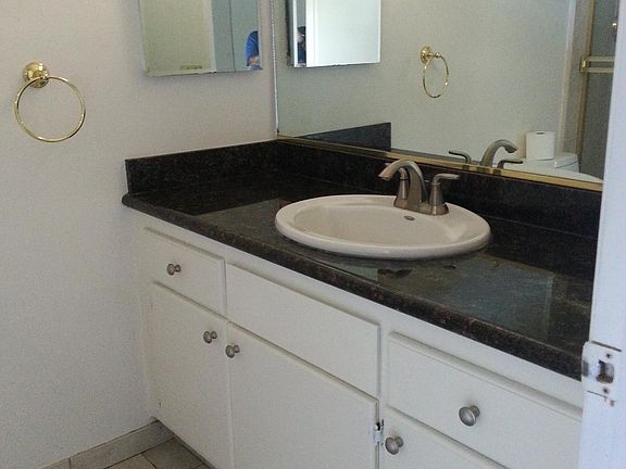 4th image of 8261 Peachtree Ave