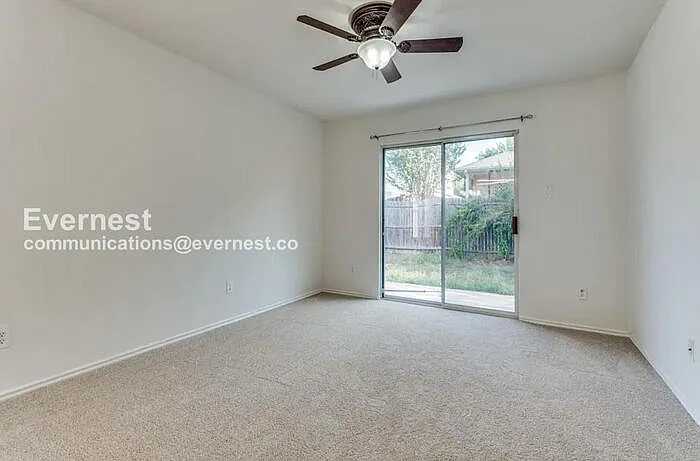 5636 Liberton Ln — Photo 10