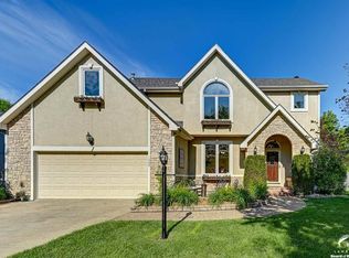 1005 Biltmore Dr, Lawrence, KS 66049