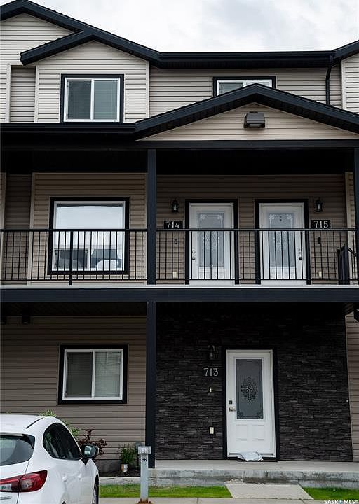 1st image of UNIT 714-3806 Dewdney AVENUE E
