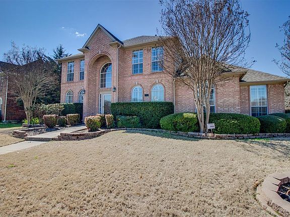 2nd image of 2225 Country Club Dr
