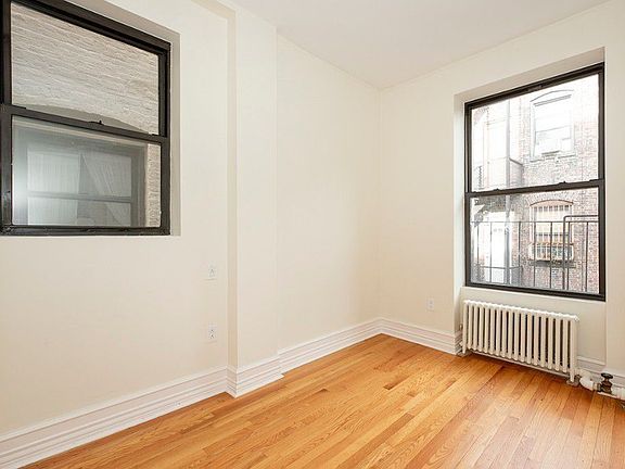 5th image of 510 Amsterdam Ave APT 2D