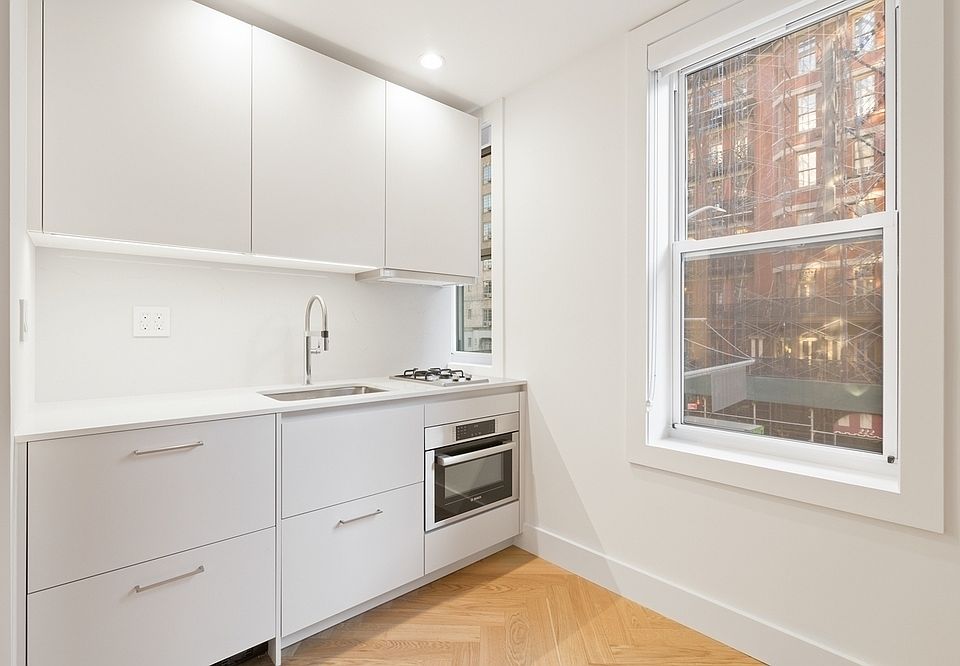 1st image of 225 W 23rd St APT 3B