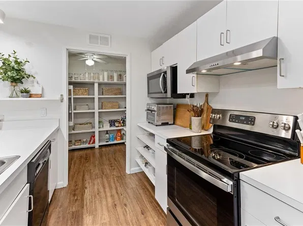 494 Woonasquatucket Ave APT 416, North Providence, RI 02911
