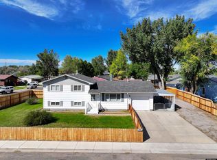 1090 Black Blvd, Lander, WY 82520