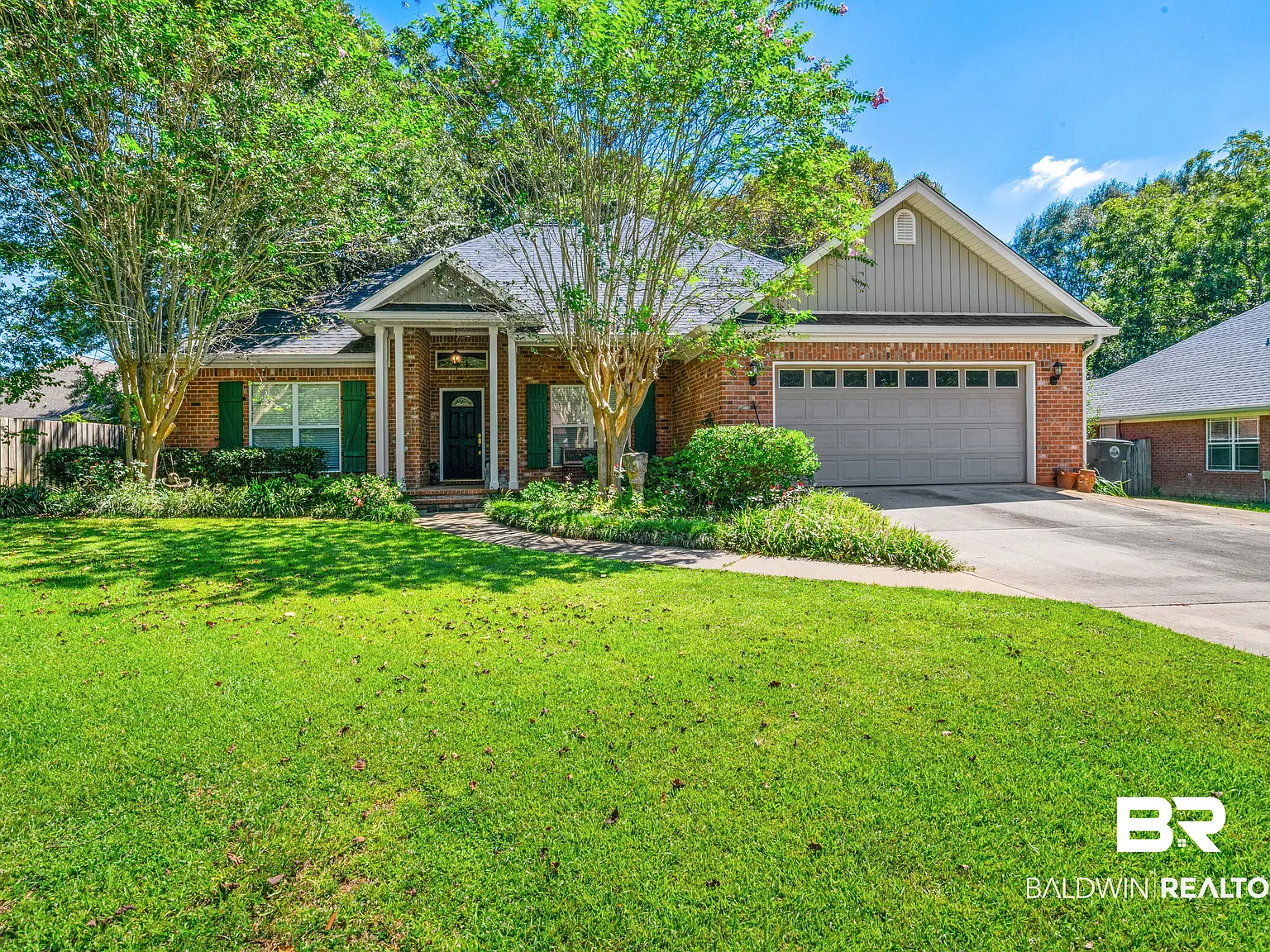 4 bed, 2.0 bath, 2065 sqft, $2,400 — Photo 1