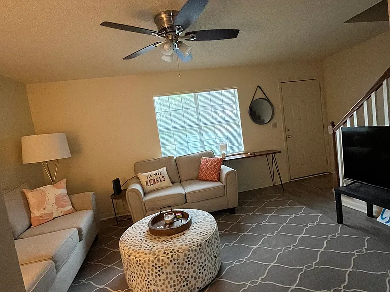 101 Michael Dr #101 — Photo 15
