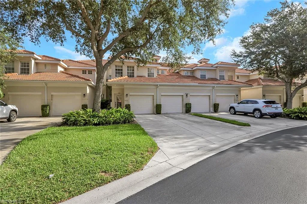 3048 Horizon Ln — Photo 1