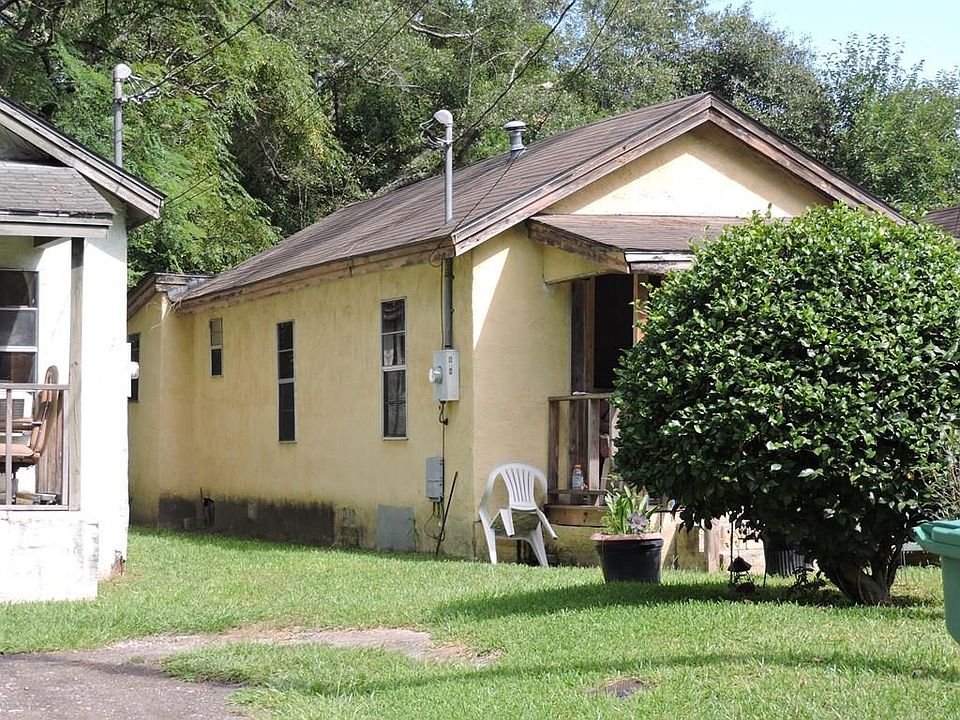 1st image of 812 W Adair St