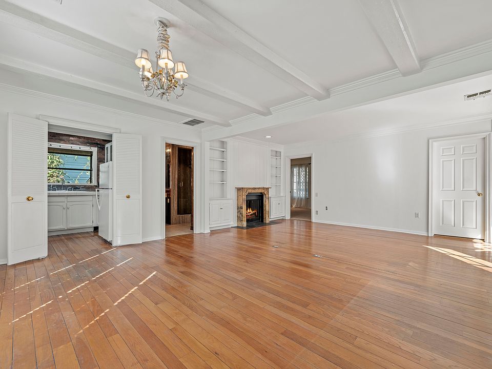 1st image of 6338 Primrose Ave