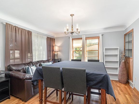 5th image of 3316 Congress Ave