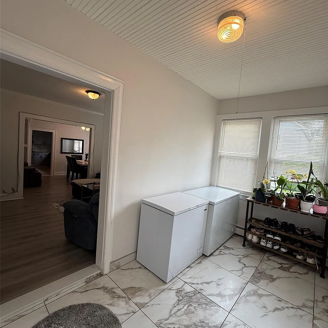 3 bed, 1.0 bath, 1300 sqft, $4,000 — Photo 4