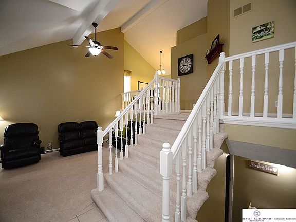 4th image of 1606 N 159th St
