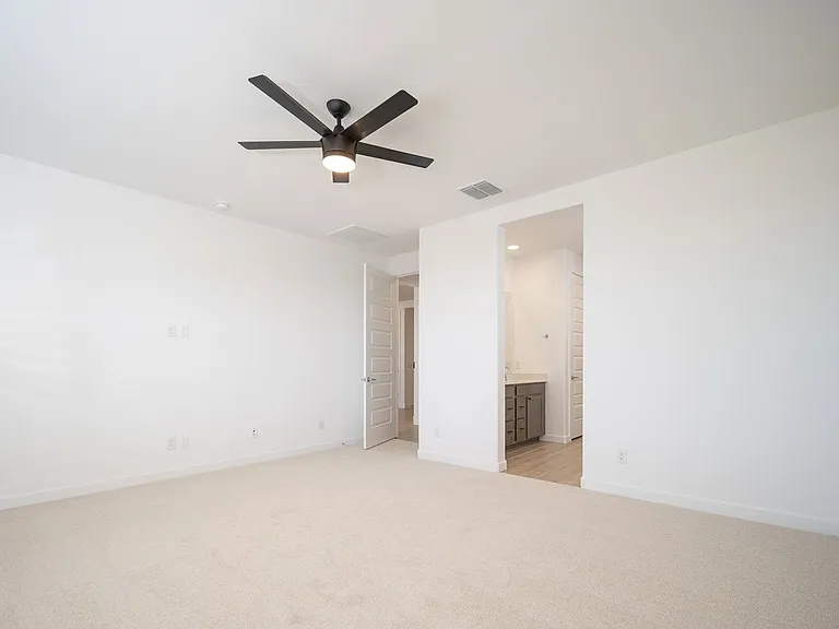 19214 W Marissa Dr — Photo 17