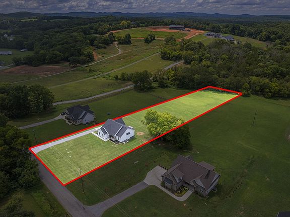 4th image of 214 Opossum Hollow Rd