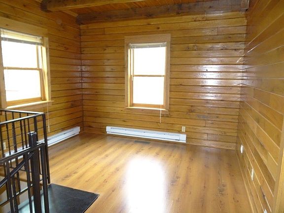 5th image of 700 Zion St