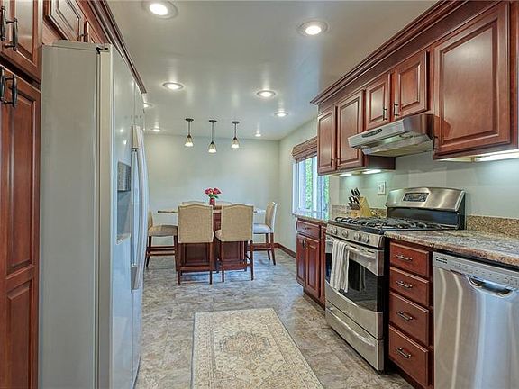 4th image of 106 Woodlet Ln
