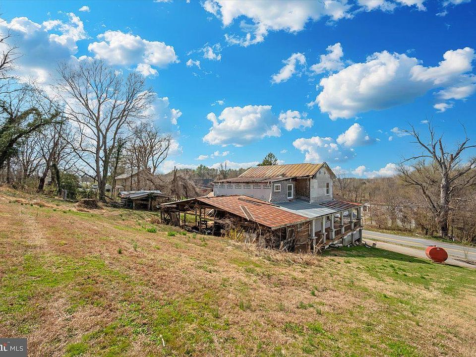 58th image of 550 Halltown Rd