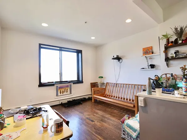 39 Suydam Street image 1 of 12