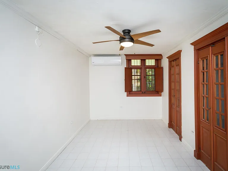 34 Calle 3 #34 — Photo 21