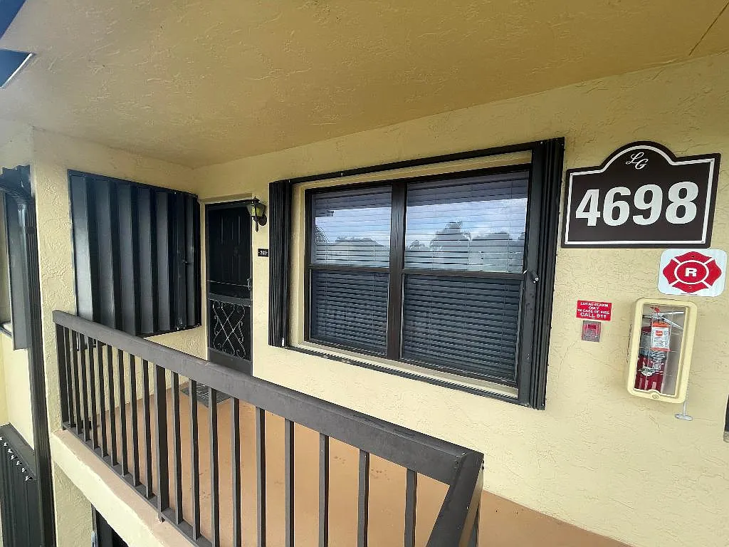 2 bed, 2.0 bath, 1186 sqft, $2,000 — Photo 3