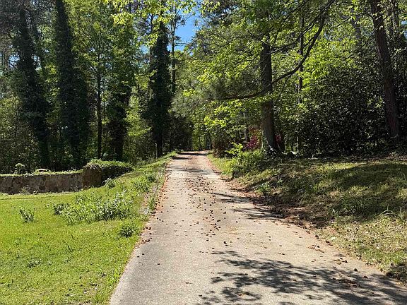 4th image of 8279 Emerald Lake Dr W