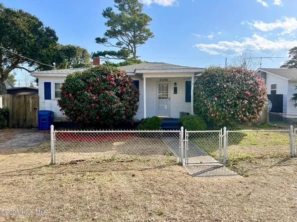 2205 Bay Street, Morehead City, NC 28557