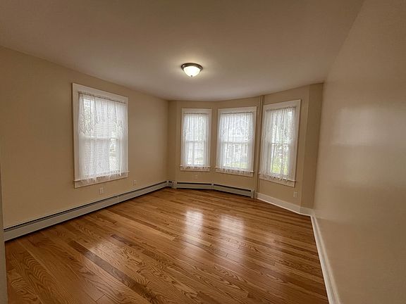 2nd image of 14 Knighton St #1W