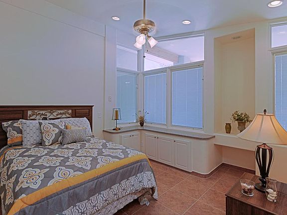 3rd image of 1124 E 10th St #1