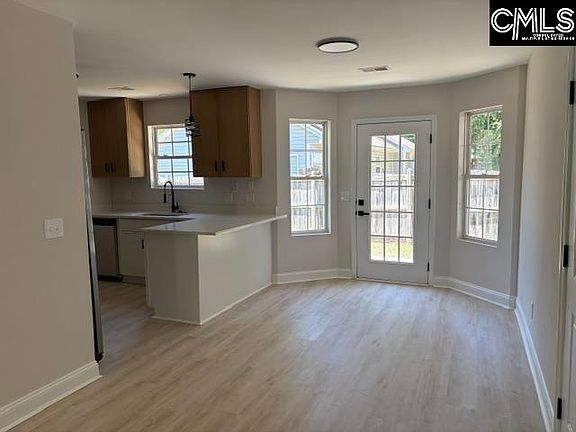 5th image of 103 Whispering Glen Cir