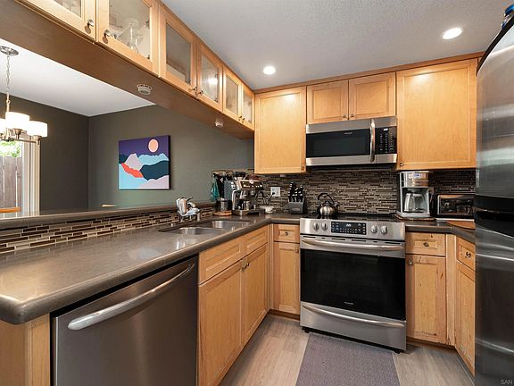 5th image of 3711 Louisiana St Unit 4