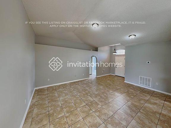 4th image of 619 Grand Royal Cir