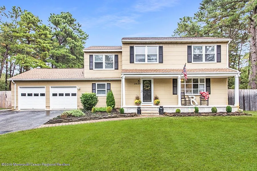 2020 Brooklyn Ave photo 1