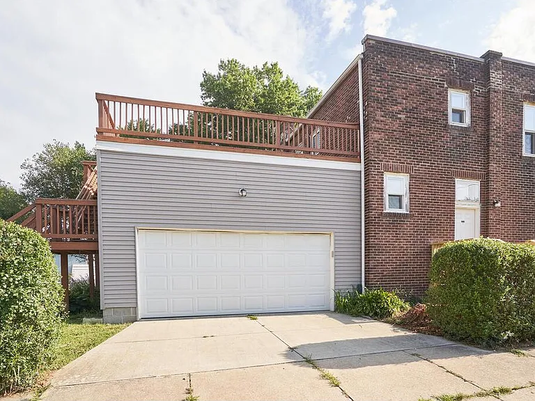1214 Beardsley St — Photo 2