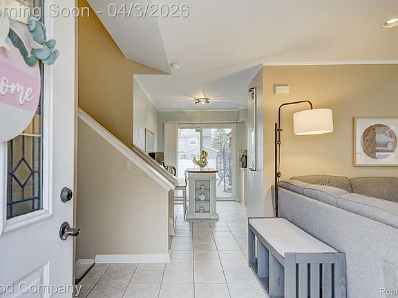 5th image of 193 Linhart St