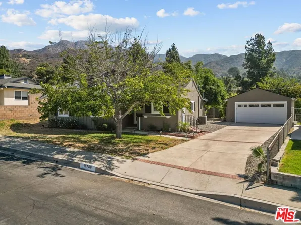 10780 Deliban St, Tujunga, CA 91042