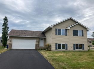 509 Dogwood St NE, Lonsdale, MN 55046
