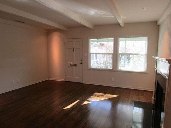 5th image of 2547 N Buena Vista St