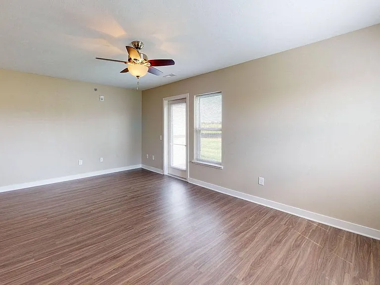 Copper Creek Apartment Homes — Photo 25
