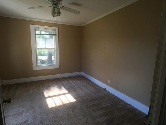 5th image of 1705 23rd Ave E