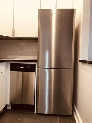 Rented by Metropolis Real Estate of Manhattan | media 38