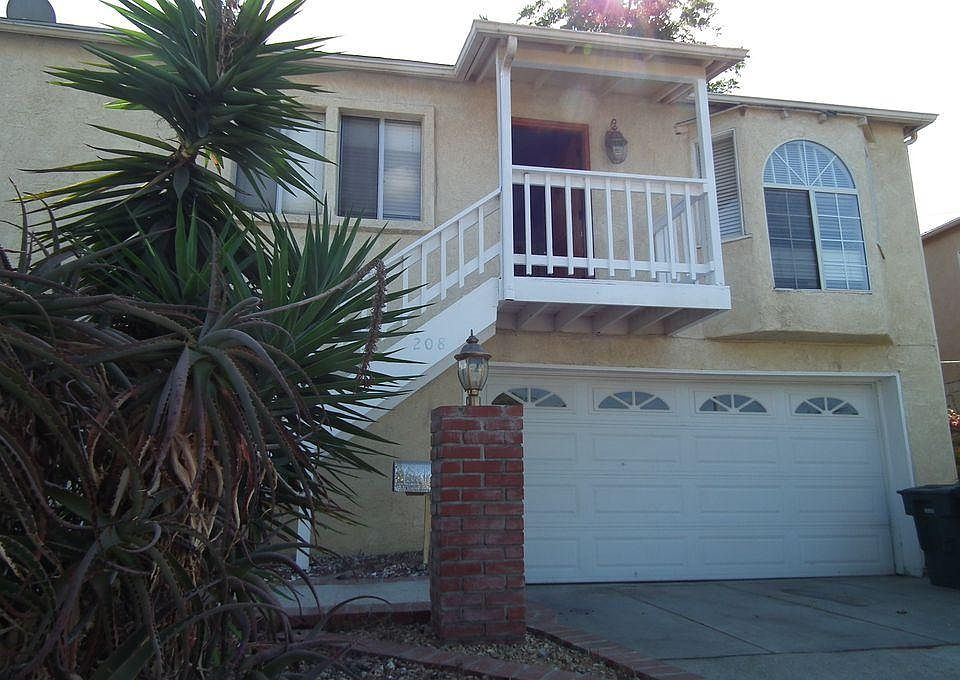 2nd image of 208 W Markland Dr