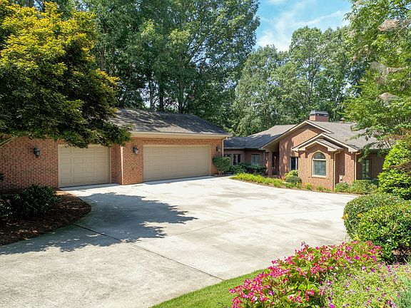 4th image of 4803 Odell Dr