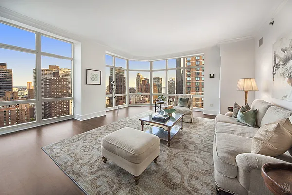 Sold by Halstead Real Estate | media 16