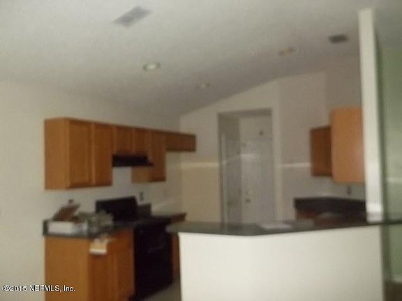 2nd image of 516 S Highland Ave