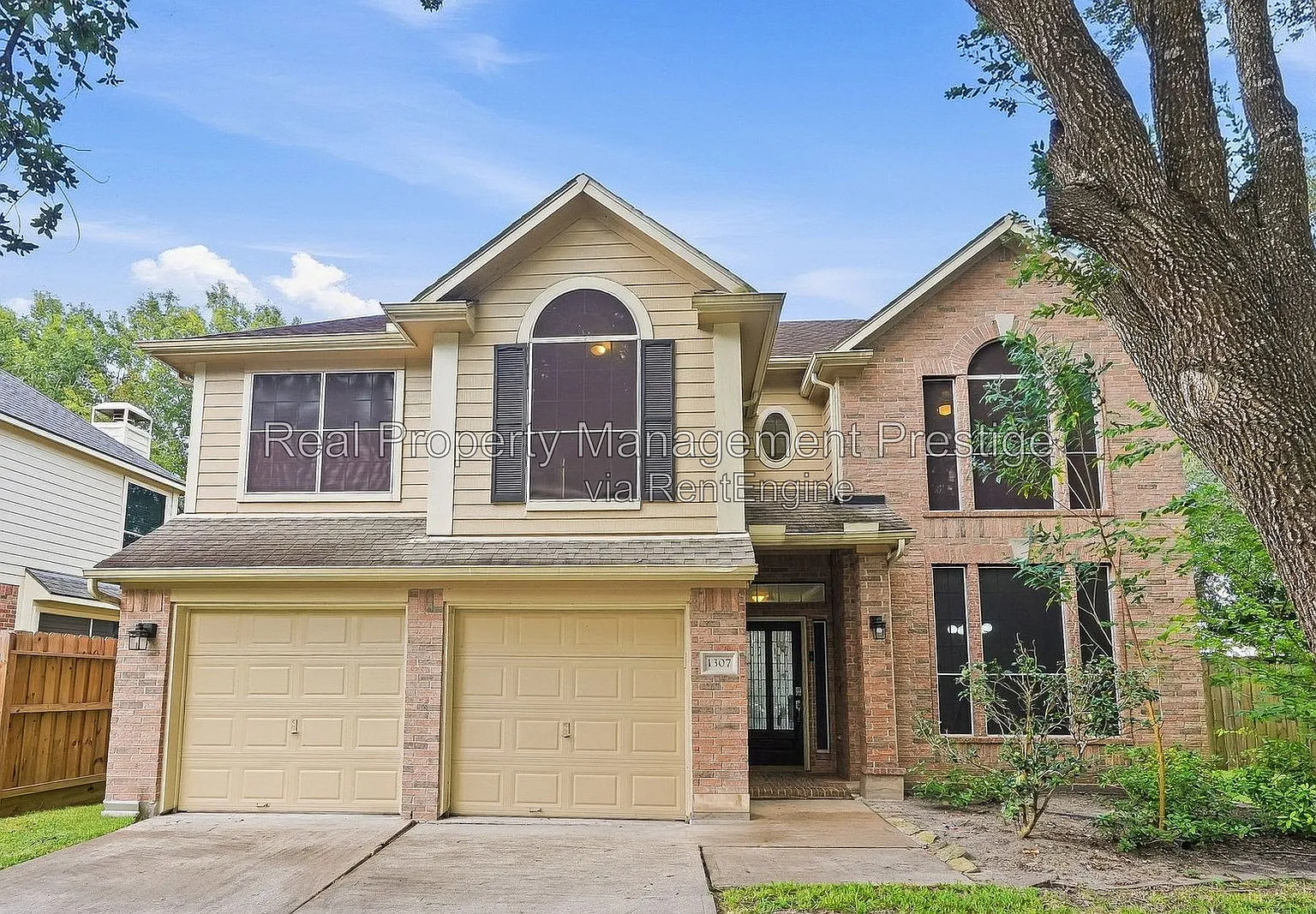 3 bed, 2.5 bath, 2117 sqft, $2,495 — Photo 1